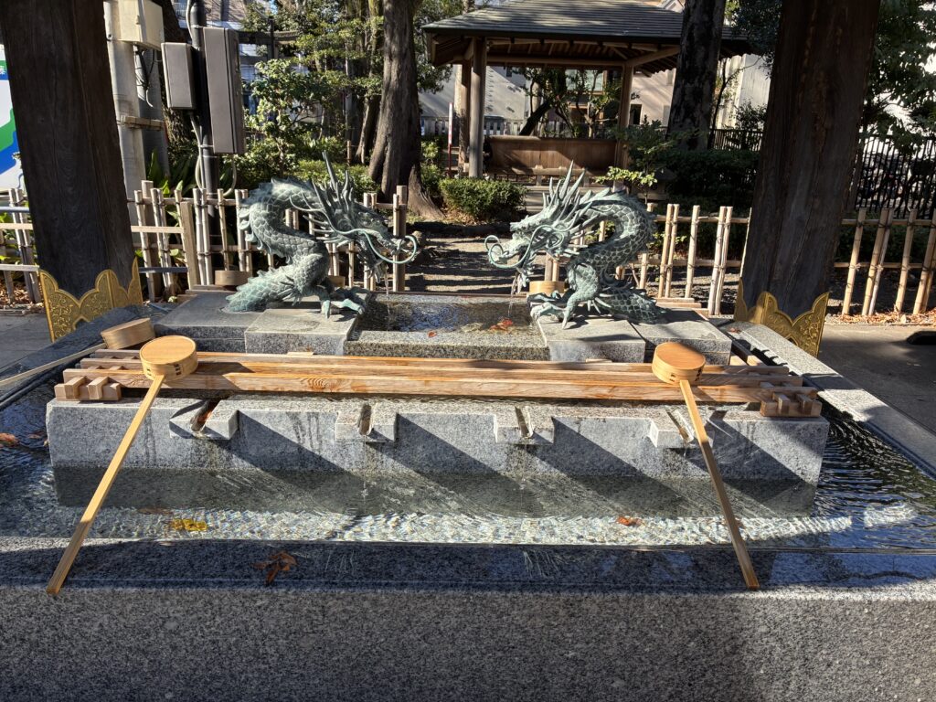 大國魂神社の手水舎２