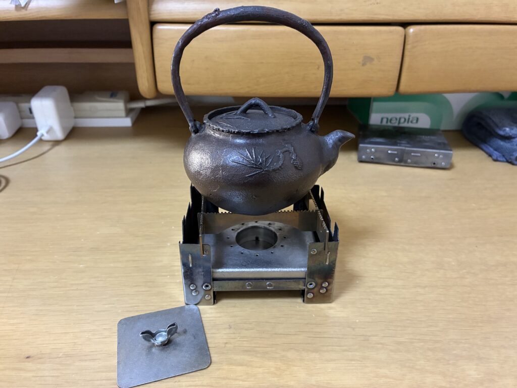 ポケットストーブと鉄瓶
